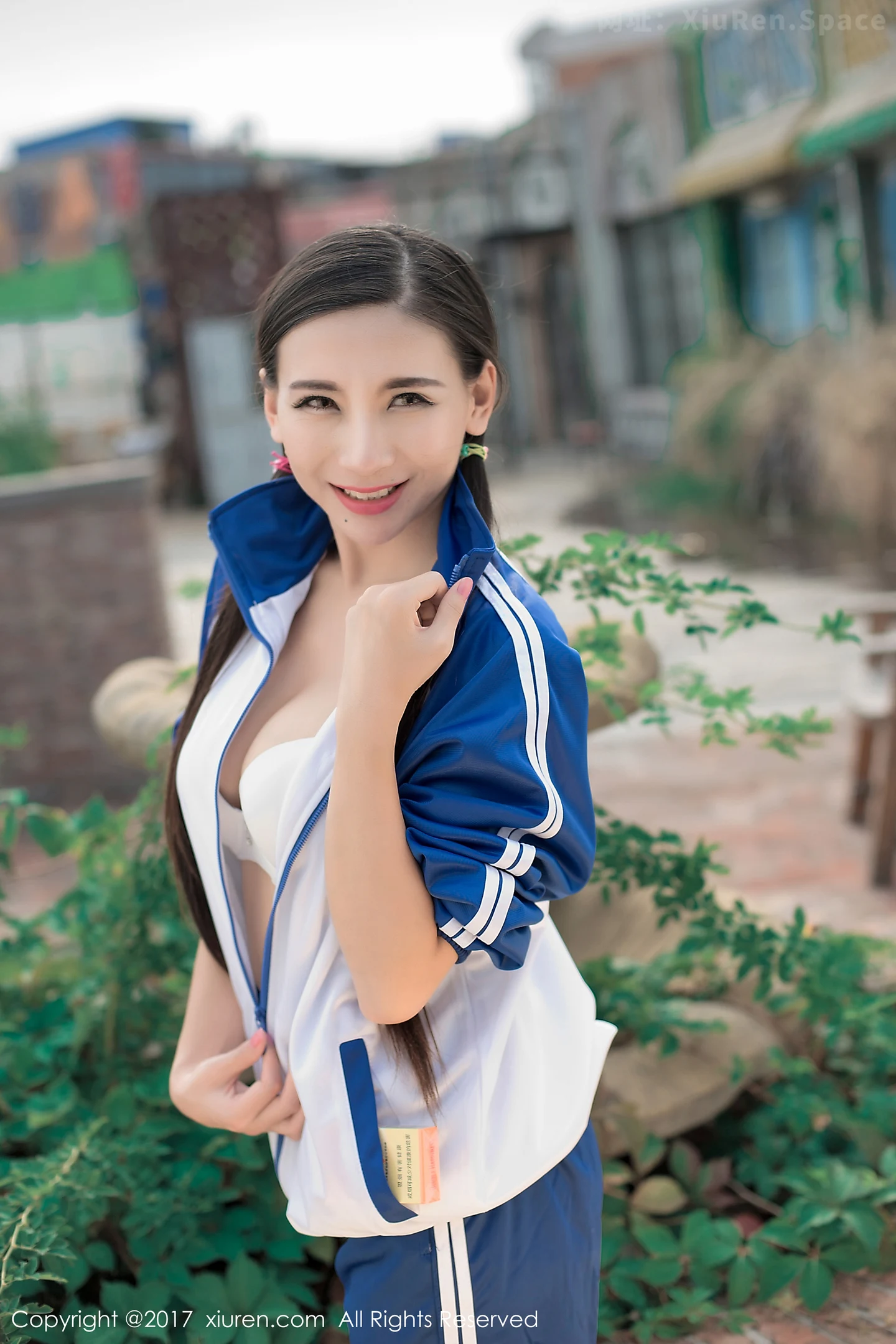 图片[2]-[XiuRen秀人网]VOL.765 嫩模赵颖居家青春校服系半脱秀性感美胸妩媚迷人写真55P-秀人网官方网站